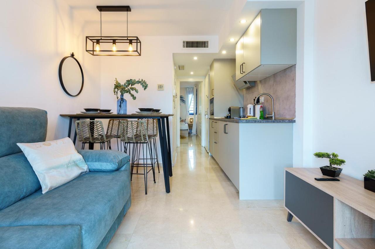2Nd Line From The Beach , Seaviews + Parking &Pool Benalmadena Bagian luar foto