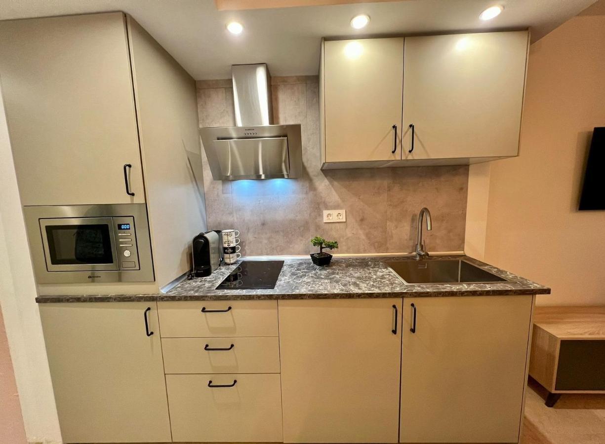2Nd Line From The Beach , Seaviews + Parking &Pool Benalmadena Bagian luar foto